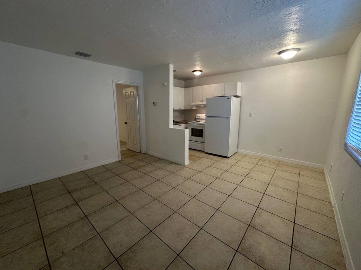 Apartment for rent at 3791 Riverside Dr, Coral Springs, FL 33065