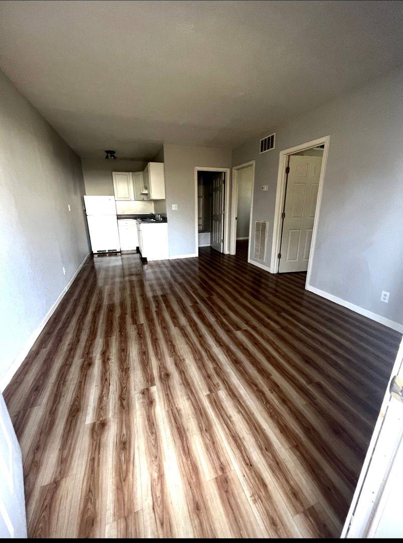 Apartment for rent at 102-116 N Manhattan Ave, Muncie, IN 47303