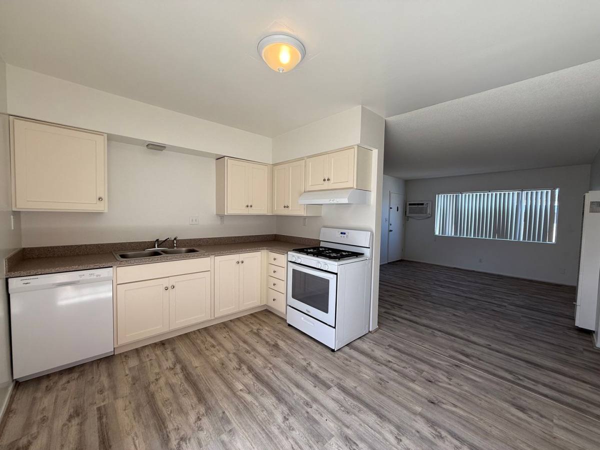 Apartment for rent at 3916-18 York Blvd, Los Angeles, CA 90065