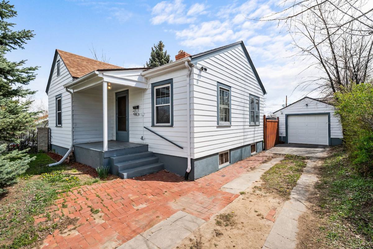 Townhouse for rent at 4280 S Acoma St, Englewood, CO 80110