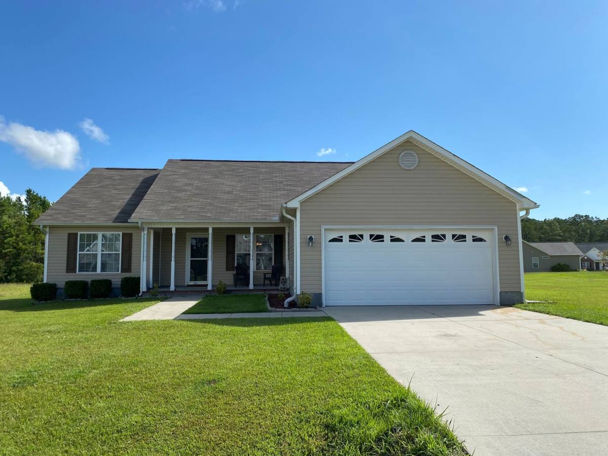 House for rent at 112 Michelle Ward Lane, Maple Hill, NC 28454