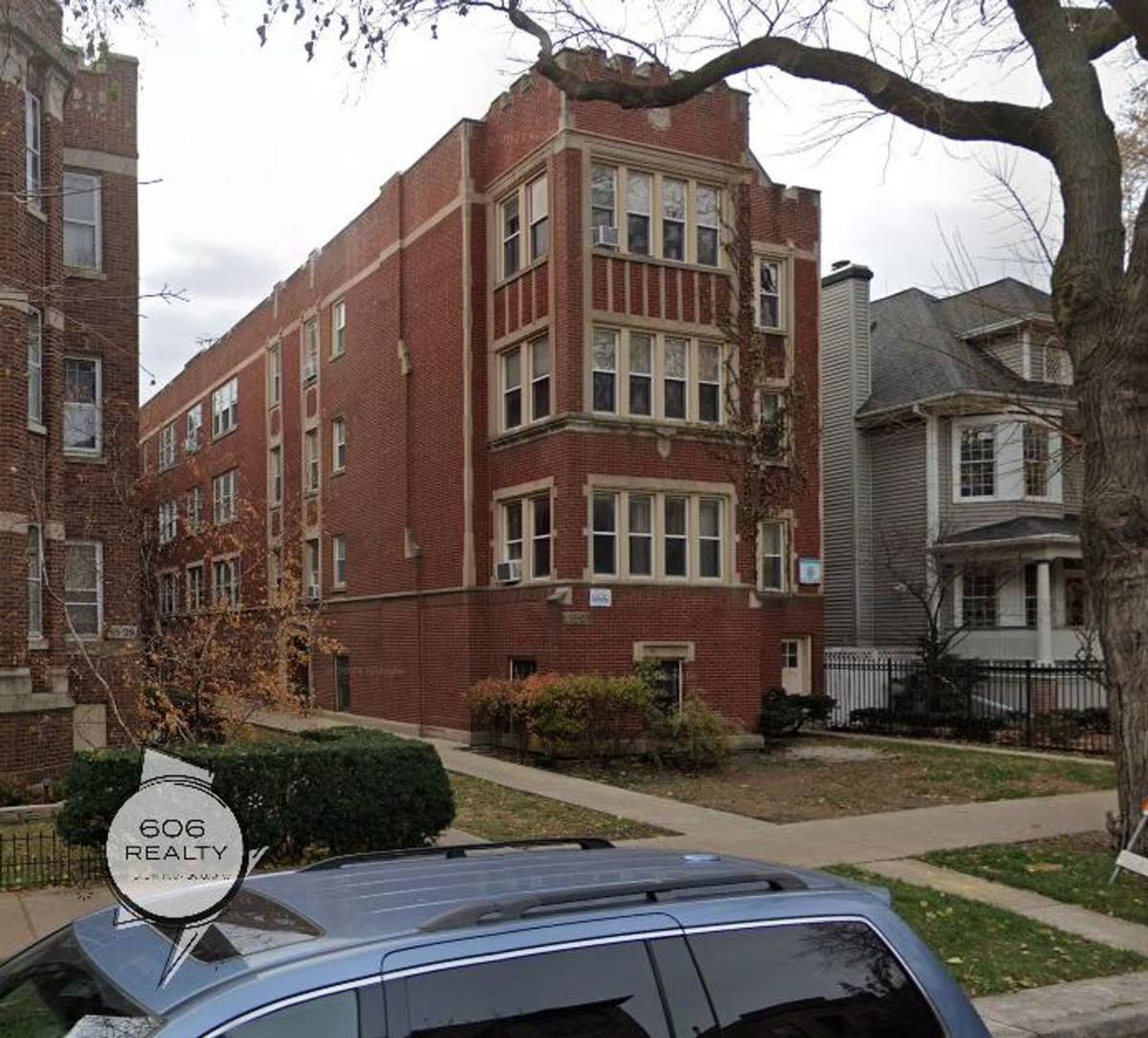 Apartment for rent at 1335 W Carmen Ave, Chicago, IL 60640
