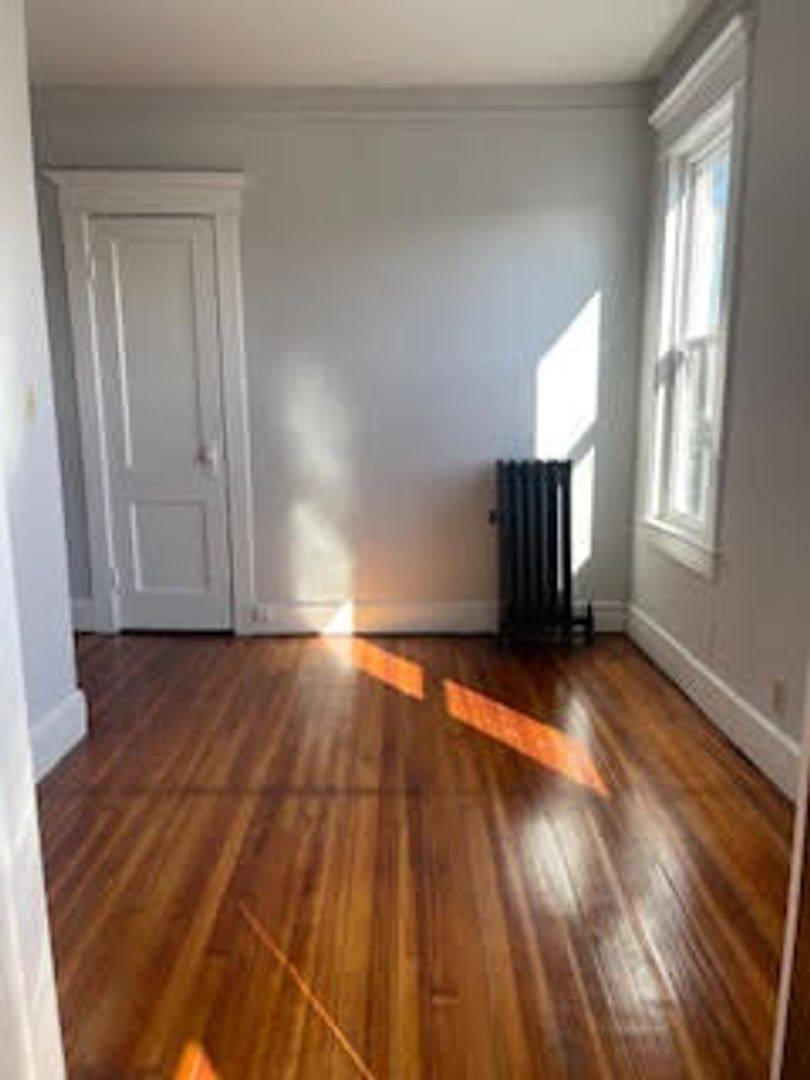 Apartment for rent at 265 - 267 Humphrey St, New Haven, CT 06511
