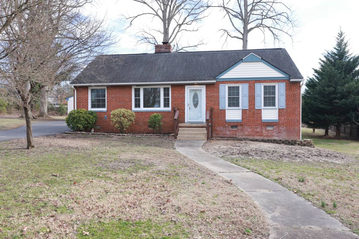 House for rent at 8707 Mapleton Rd, Henrico, VA 23229