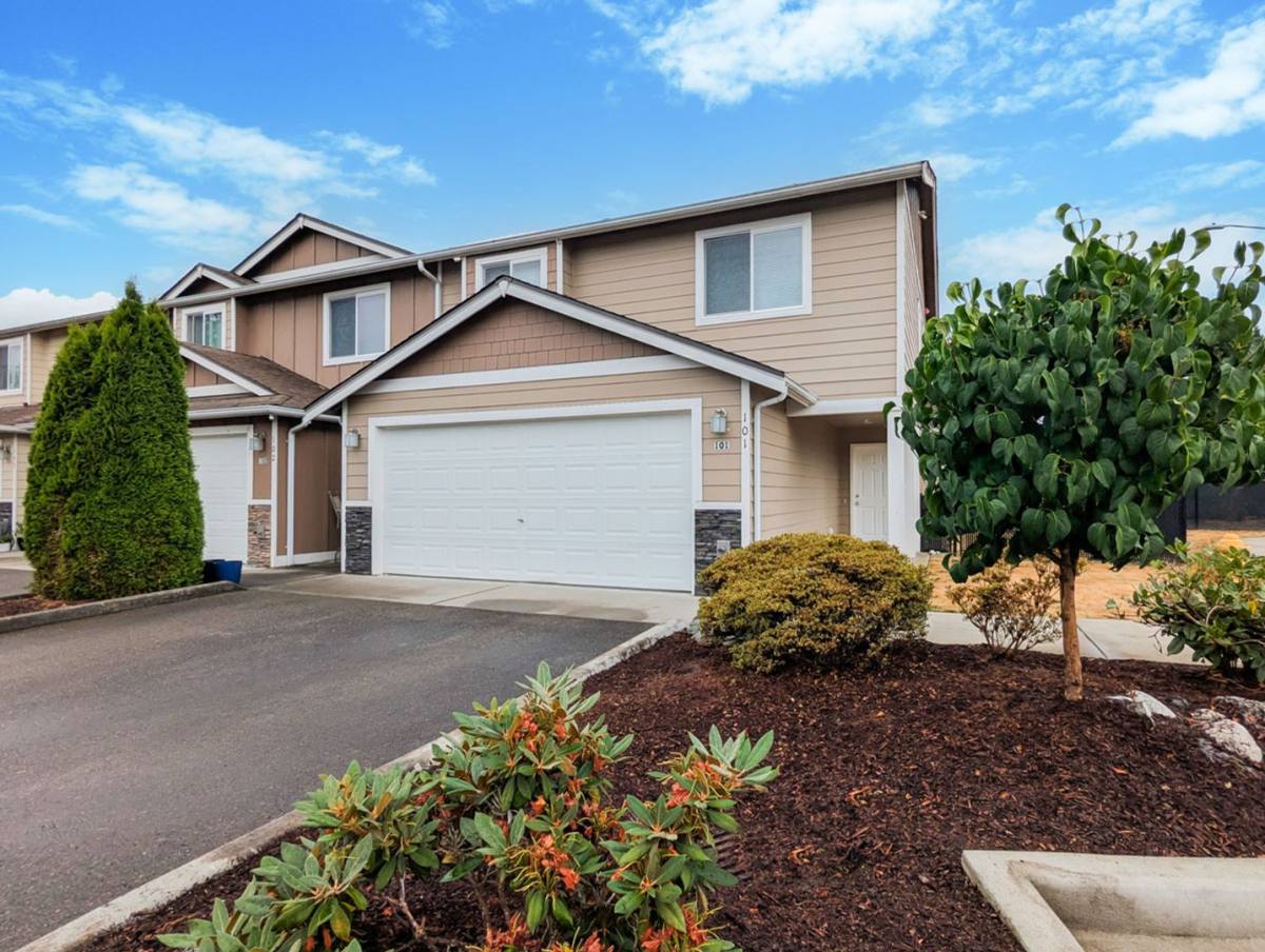Apartment for rent at 11124 45th Ave NE, Marysville, WA 98271