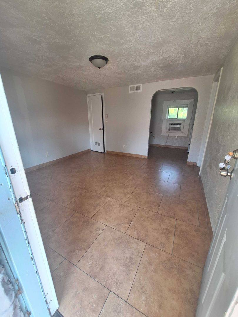 Apartment for rent at 6905 NW 13th St, Oklahoma City, OK 73127