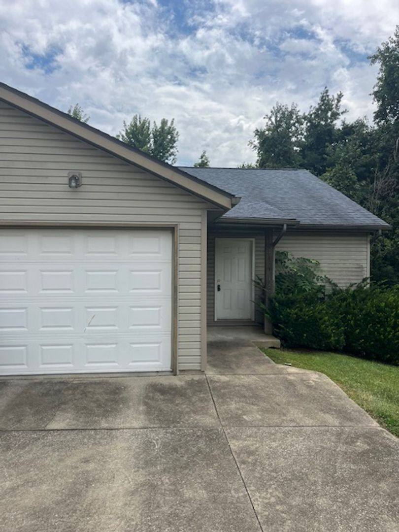 Apartment for rent at 158 E Willow Court, Bloomington, IN 47401