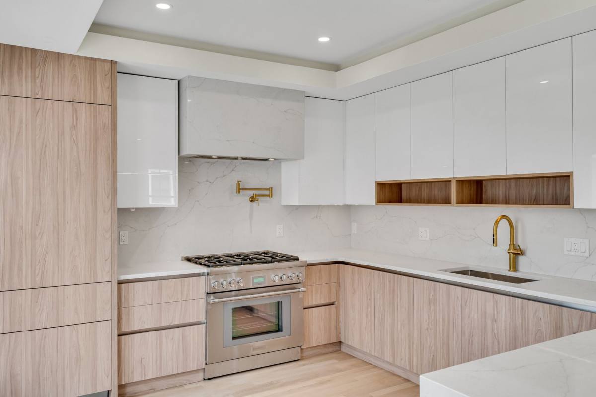 Condo for rent at 82 Thorndike #2, Brookline, MA 02446