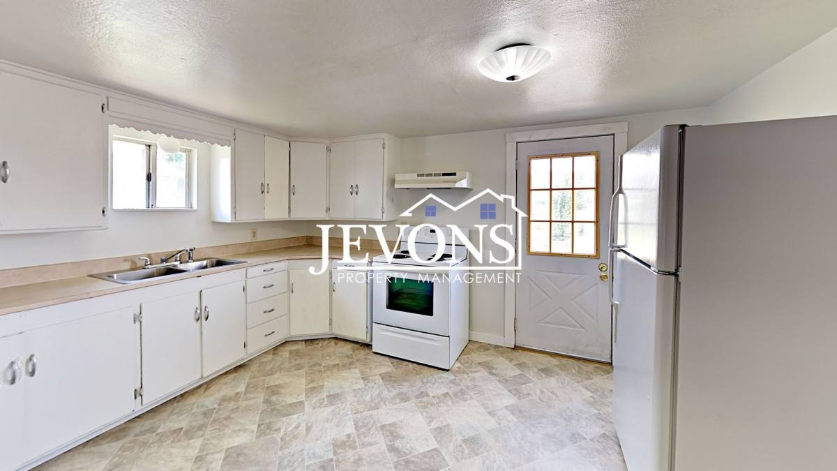 House for rent at 2851 Rosenkranz Rd, Tieton, WA 98947