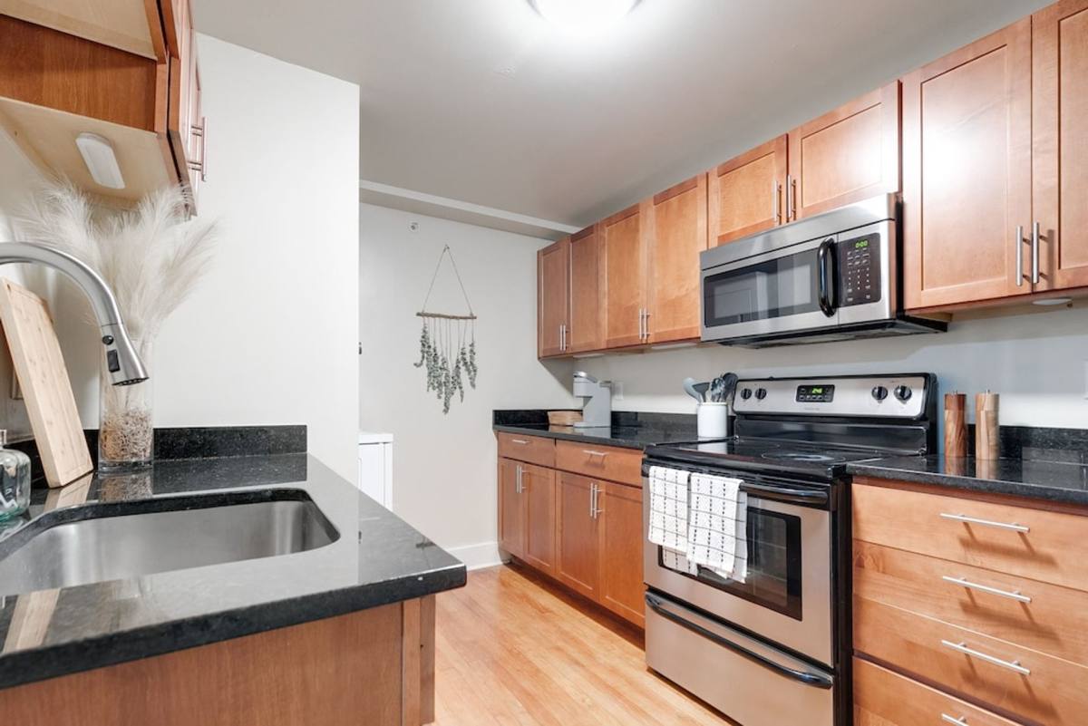 Apartment for rent at 213 E Broad St, Richmond, VA 23219