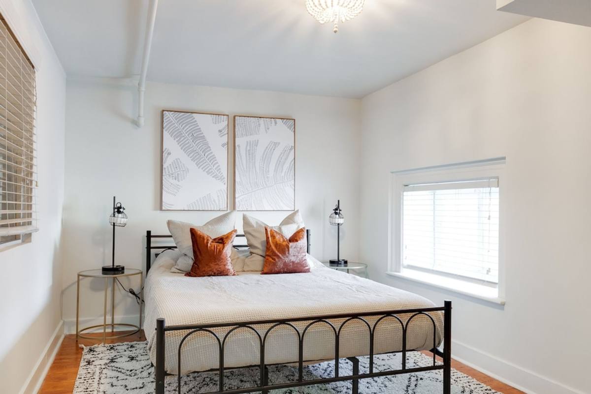 Apartment for rent at 213 E Broad St, Richmond, VA 23219