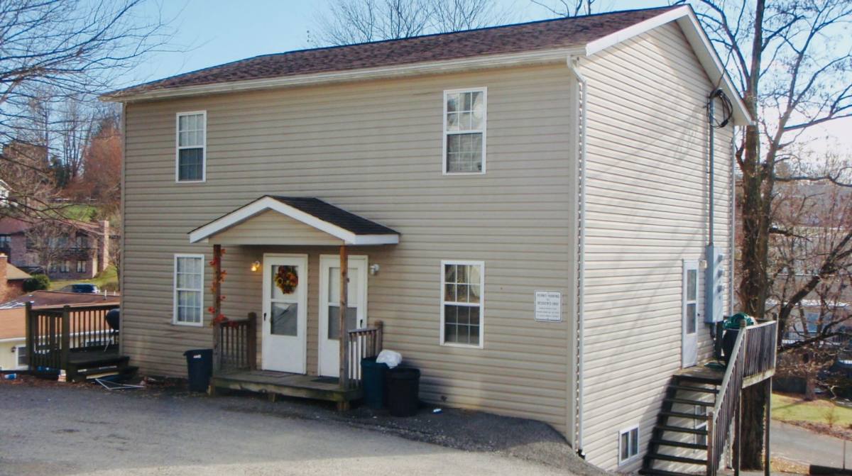 Apartment for rent at 1112 Burns Ave, Morgantown, WV 26505