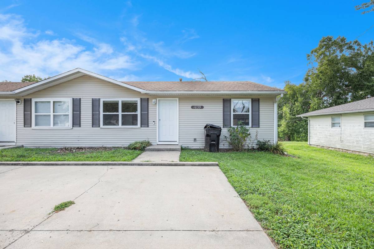 House for rent at 1039 N Aztec Court, Independence, MO 64056