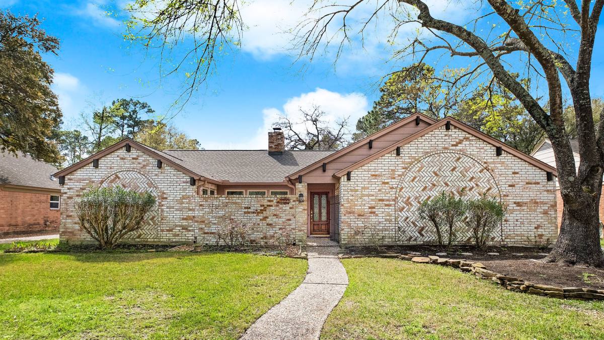 House for rent at 7723 Bideford Lane, Houston, TX 77070