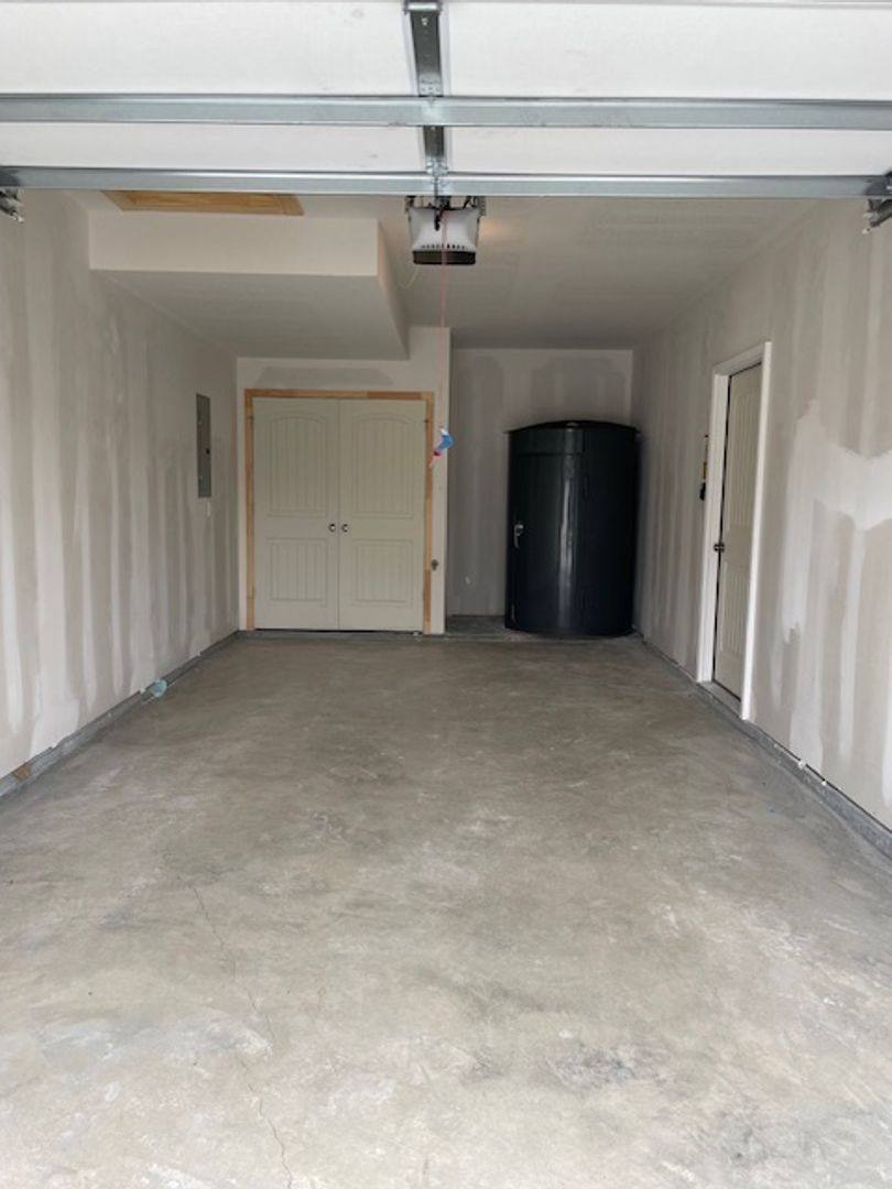 Townhouse for rent at 807 Pampas St, Pleasant Hill, MO 64080