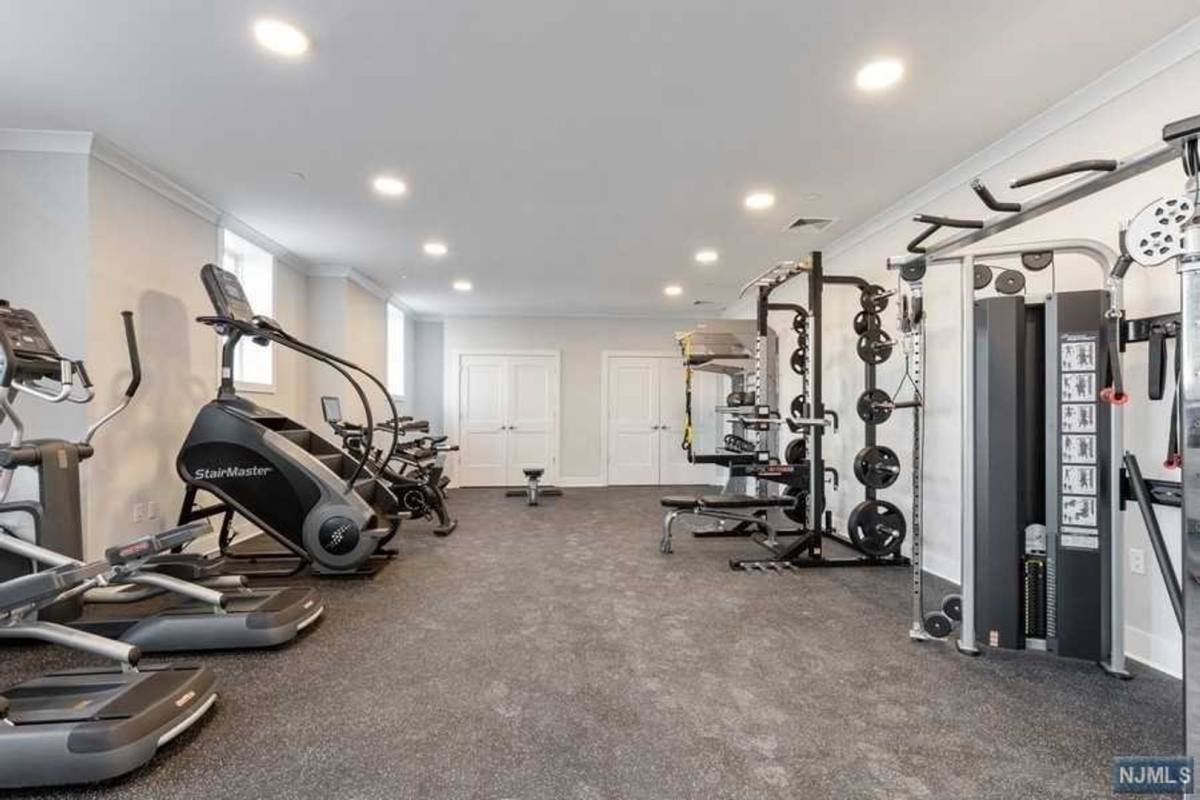 Apartment for rent at 500-502 Van Bussum Ave, Saddle Brook, NJ 07663