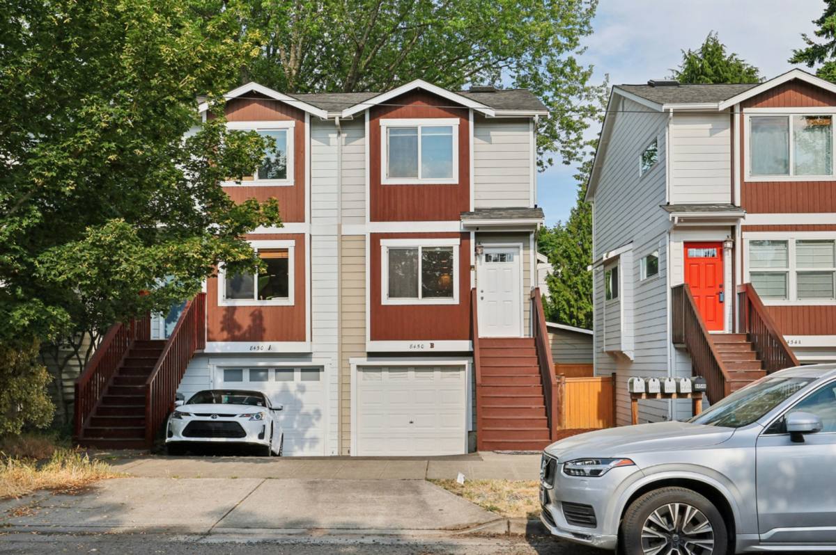 House for rent at 8450B 25th Ave SW, Seattle, WA 98106