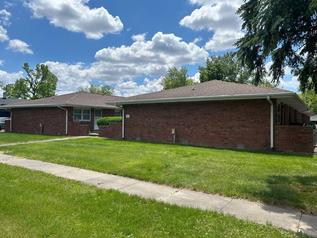 Apartment for rent at 207 E Newkirk, Tuscola, IL 61953