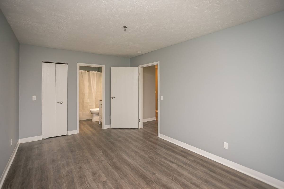 Apartment for rent at 4 Gateway Dr, Cleveland, OH 44119