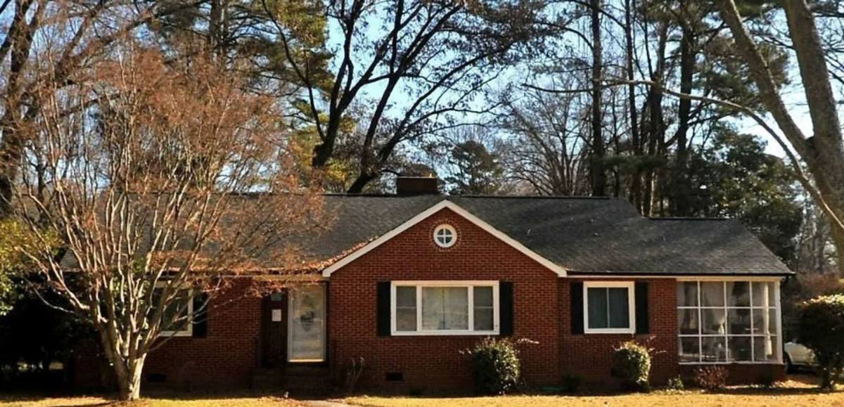 House for rent at 1642 Medford Dr, Charlotte, NC 28205