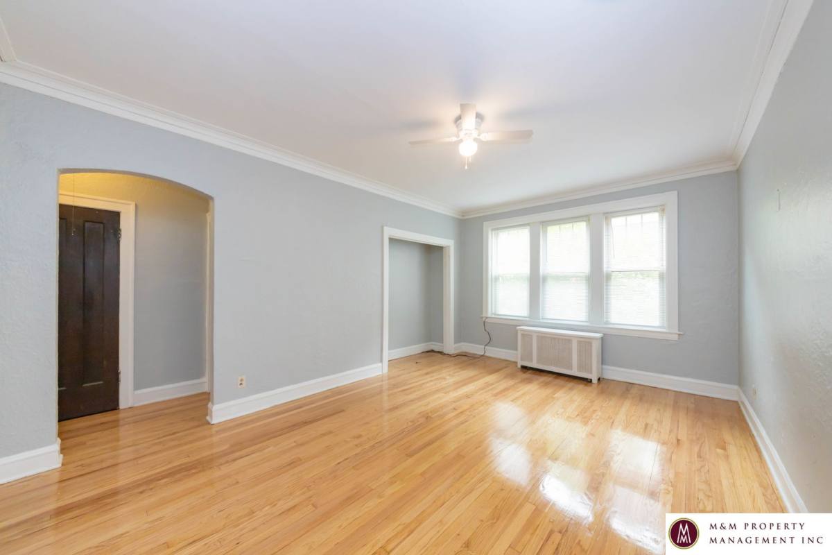Apartment for rent at 458 Washington Blvd, Oak Park, IL 60302