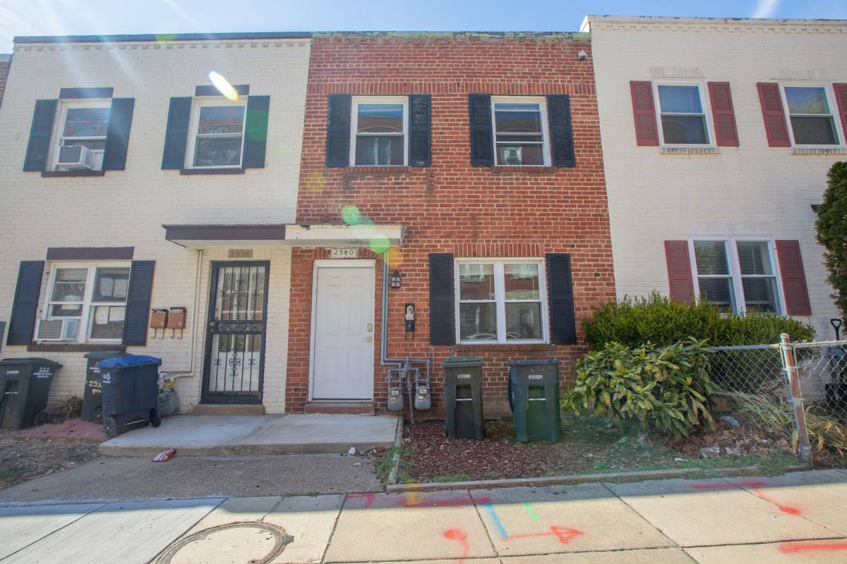 Apartment for rent at 2540 9th St NW, Washington, DC 20001