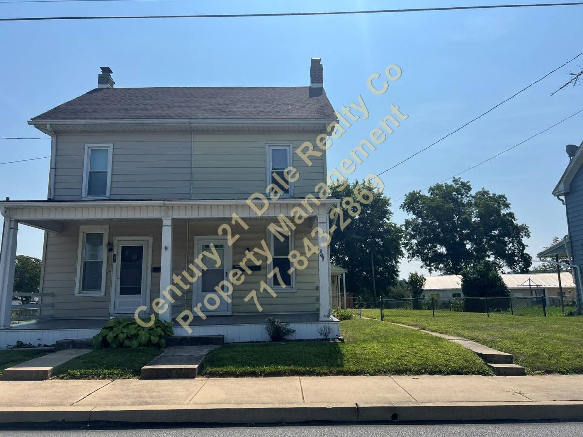 Apartment for rent at 307 S Pleasant Ave, Dallastown, PA 17313