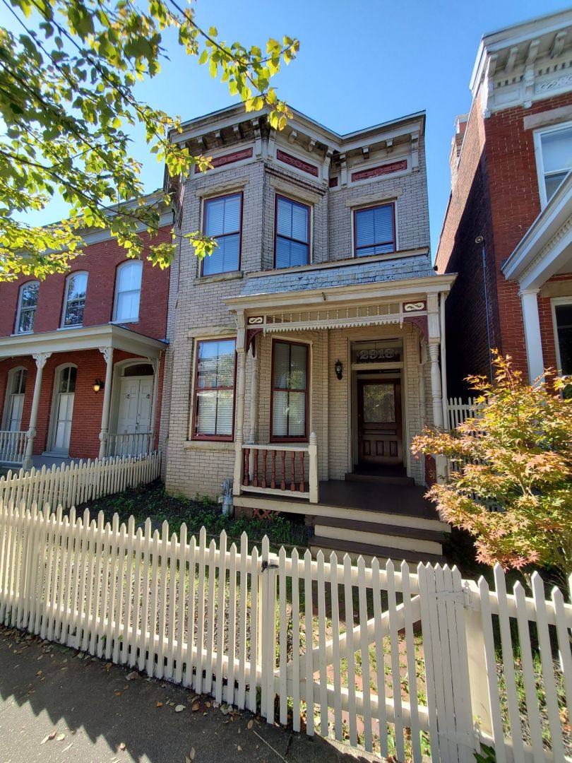 House for rent at 2913 E Broad St, Richmond, VA 23223