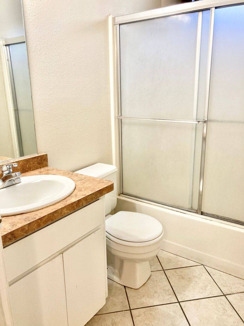 Apartment for rent at 946 Cedar St, Chico, CA 95926