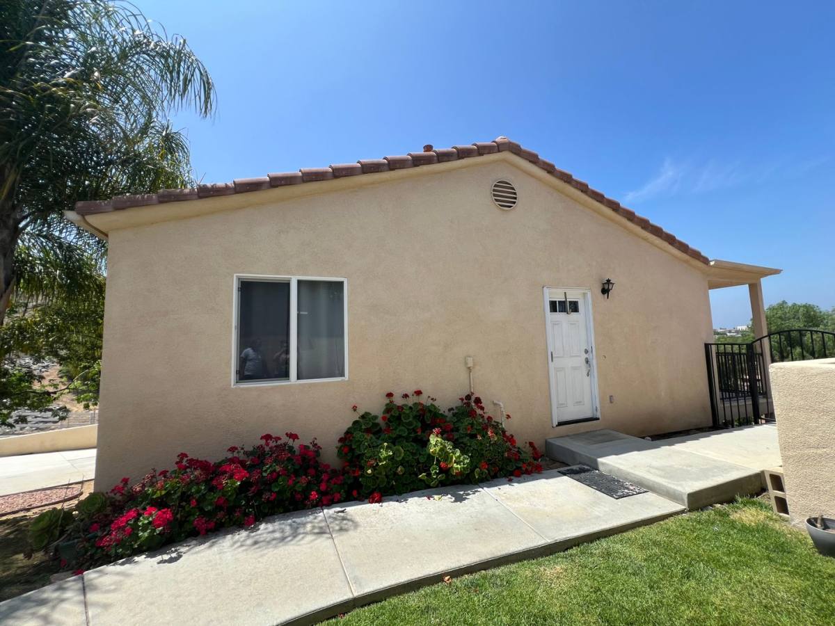 Apartment for rent at 18691 Oak Park Dr, Riverside, CA 92504