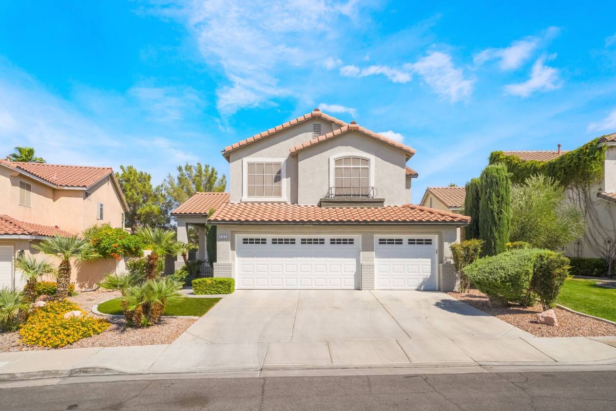 House for rent at 252 Canyon Spirit Dr, Henderson, NV 89012
