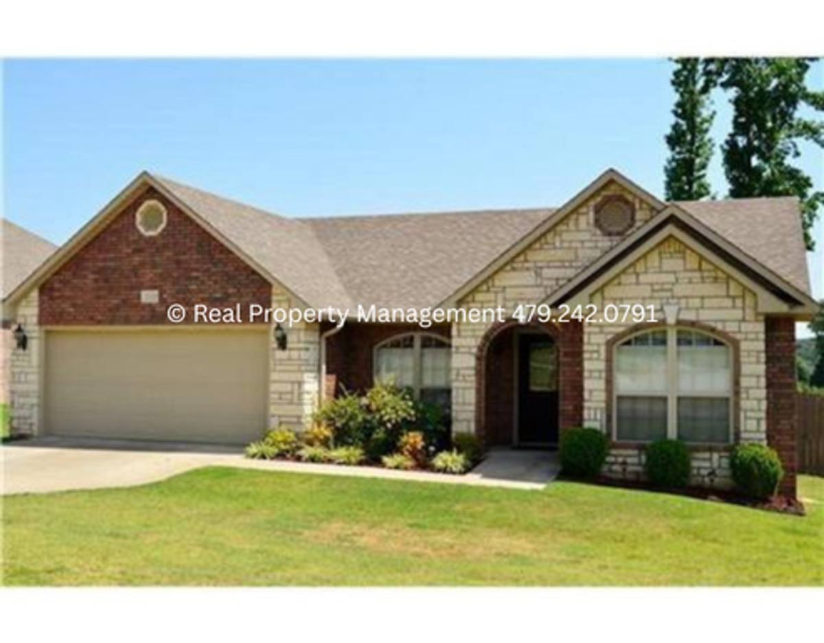 House for rent at 2329 Park Ave, Van Buren, AR 72956