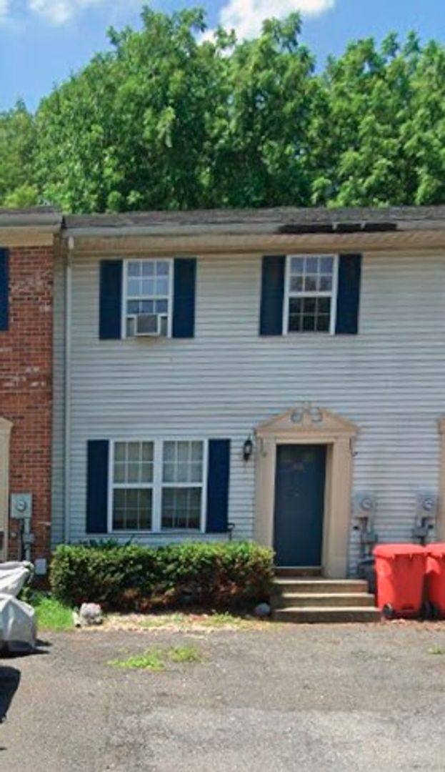 Townhouse for rent at 318 Old Forge Dr, Bath, PA 18014
