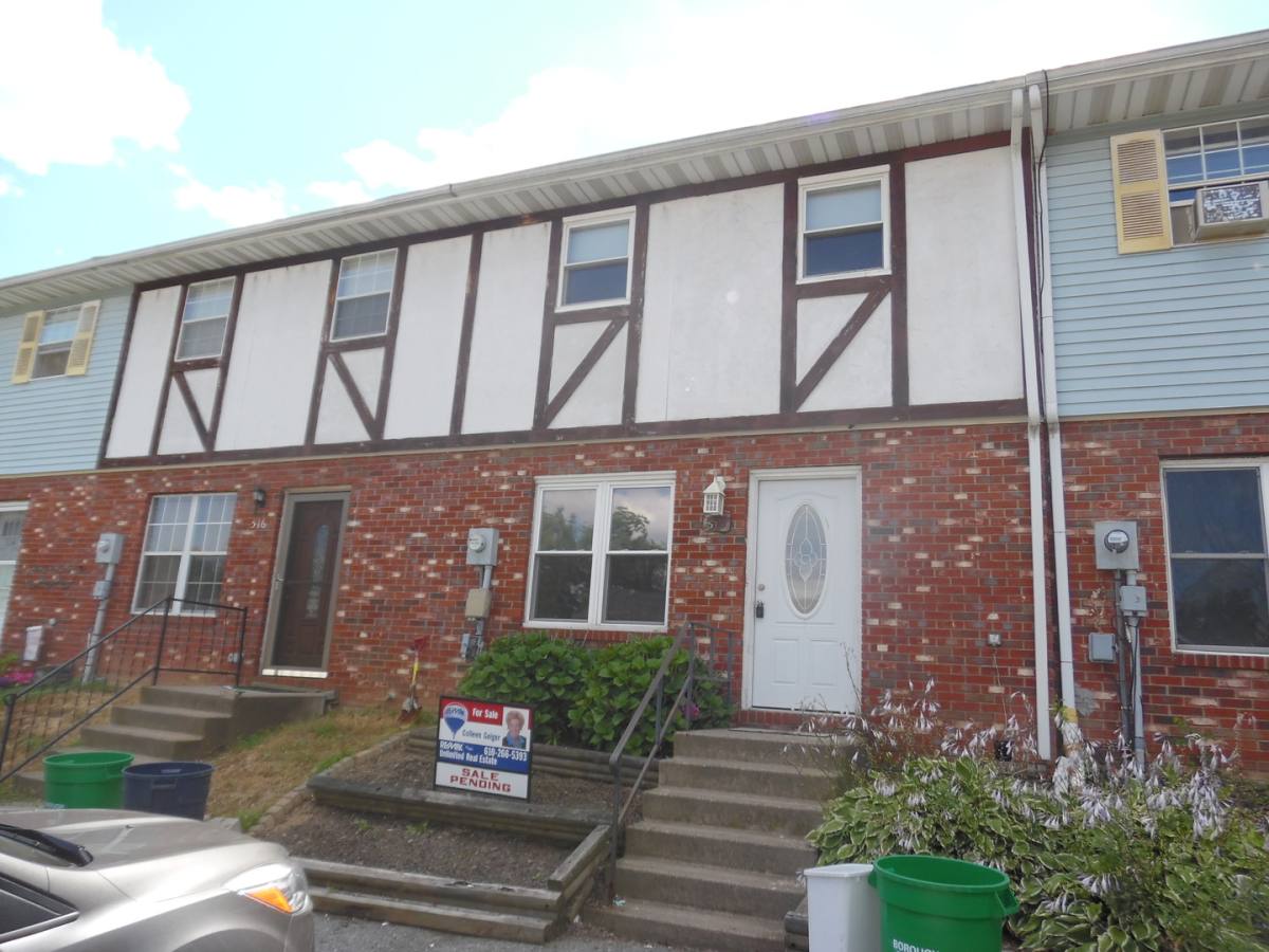 Townhouse for rent at 518 Old Forge Dr, Bath, PA 18014