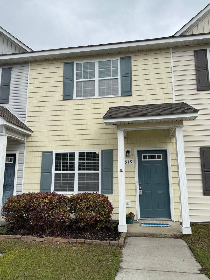Townhouse for rent at 519 Oyster Rock Lane, Sneads Ferry, NC 28460