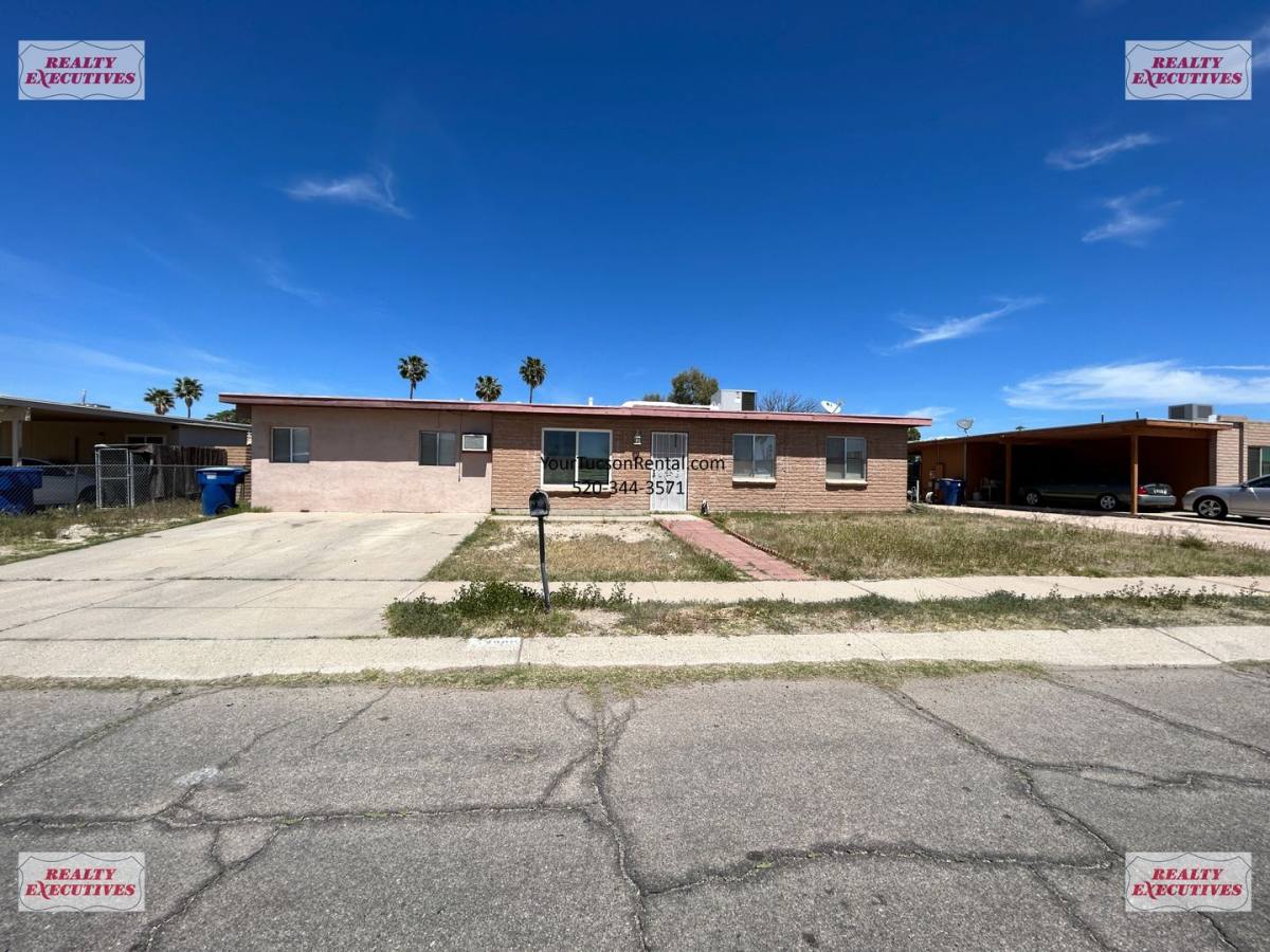 House for rent at 2309 E Dakota St, Tucson, AZ 85706
