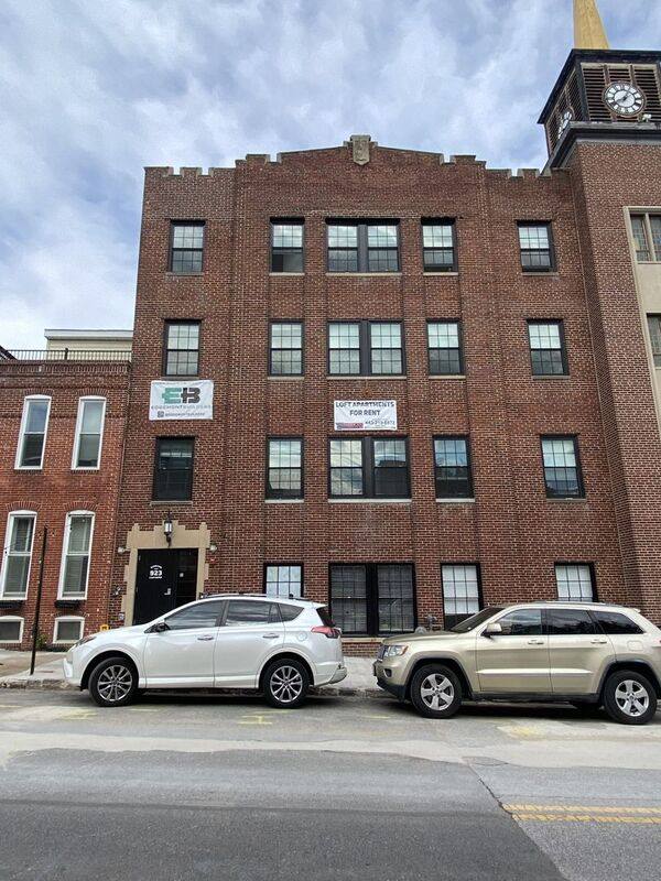 Apartment for rent at 923 S E Ave, Baltimore, MD 21224
