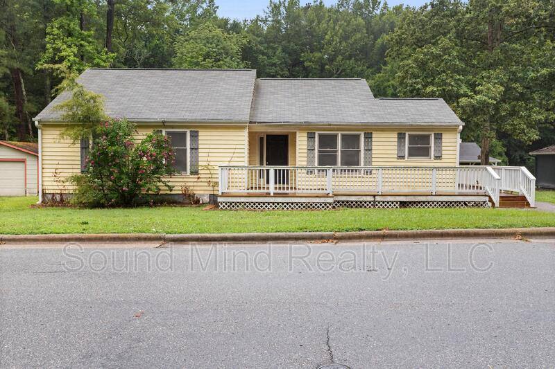 House for rent at 1301 Roundtree Dr, Rocky Mount, NC 27804