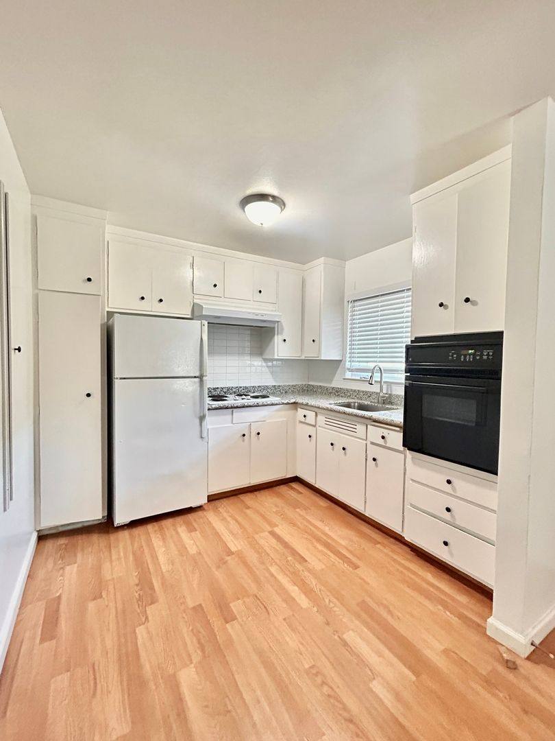 Apartment for rent at 1718 Sequoia Ave, Burlingame, CA 94010