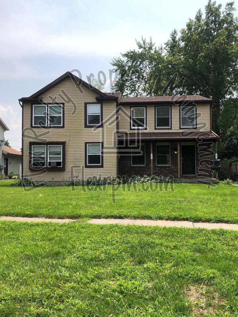 House for rent at 4667 Imperial Dr, Toledo, OH 43623