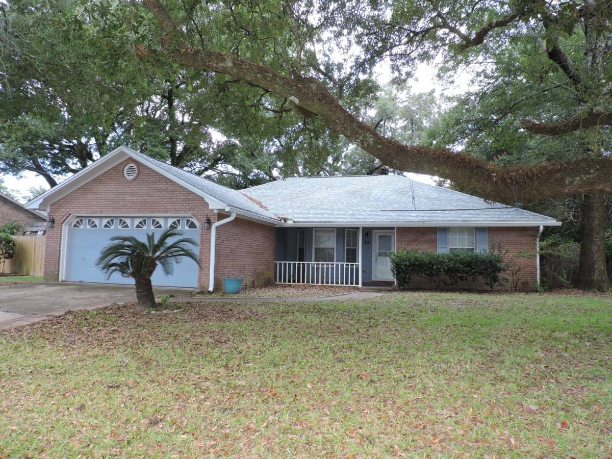 House for rent at 7663 Charter Oaks Dr, Pensacola, FL 32514
