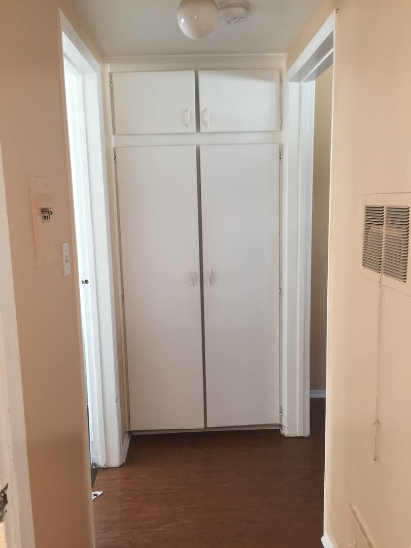 Apartment for rent at 706 W 82nd St, Los Angeles, CA 90044