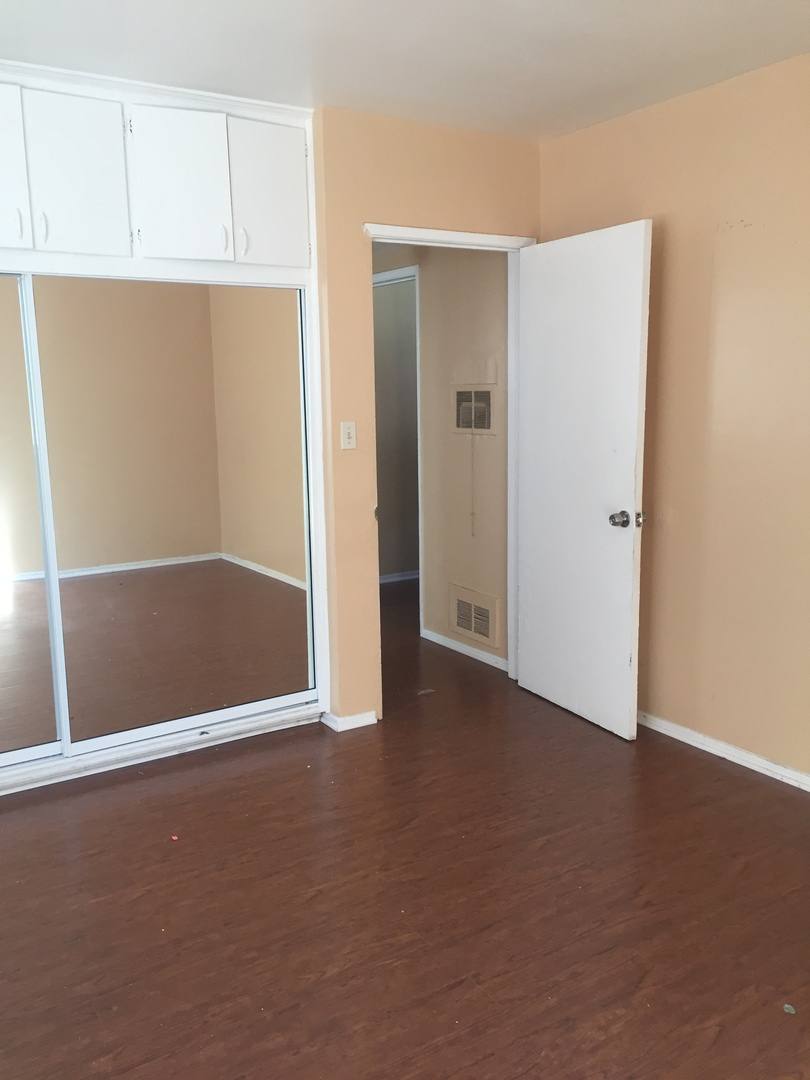 Apartment for rent at 706 W 82nd St, Los Angeles, CA 90044