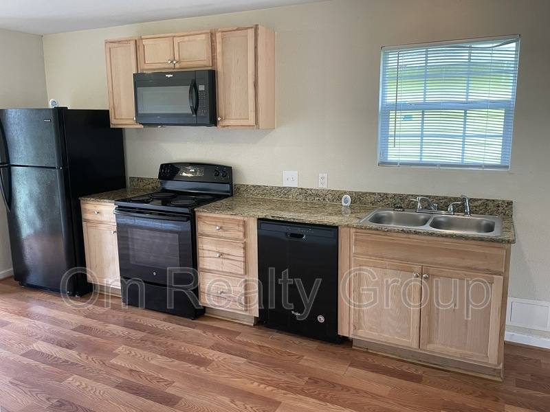 House for rent at 3942 King St, Houston, TX 77026