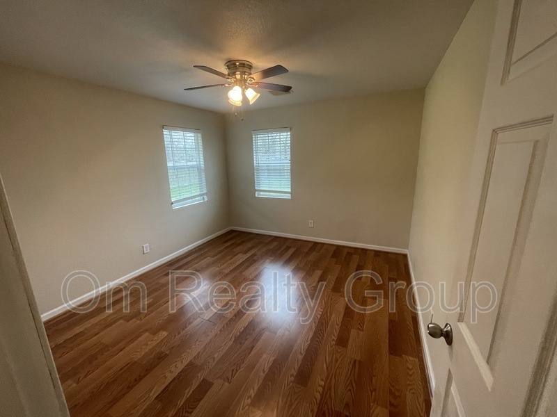 House for rent at 3942 King St, Houston, TX 77026