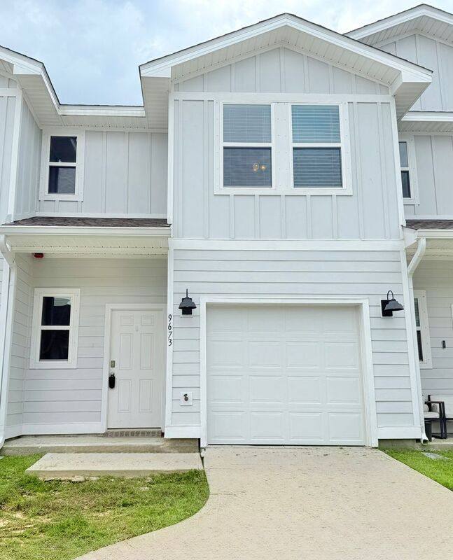Townhouse for rent at 9673 Nature Creek Blvd, Pensacola, FL 32526
