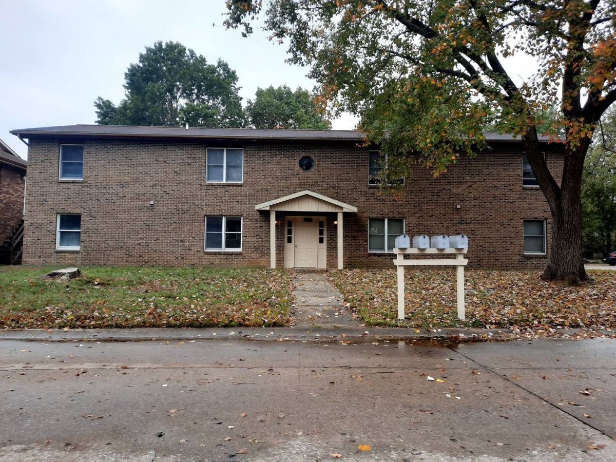Apartment for rent at 611 Sycamore, Cape Girardeau, MO 63701