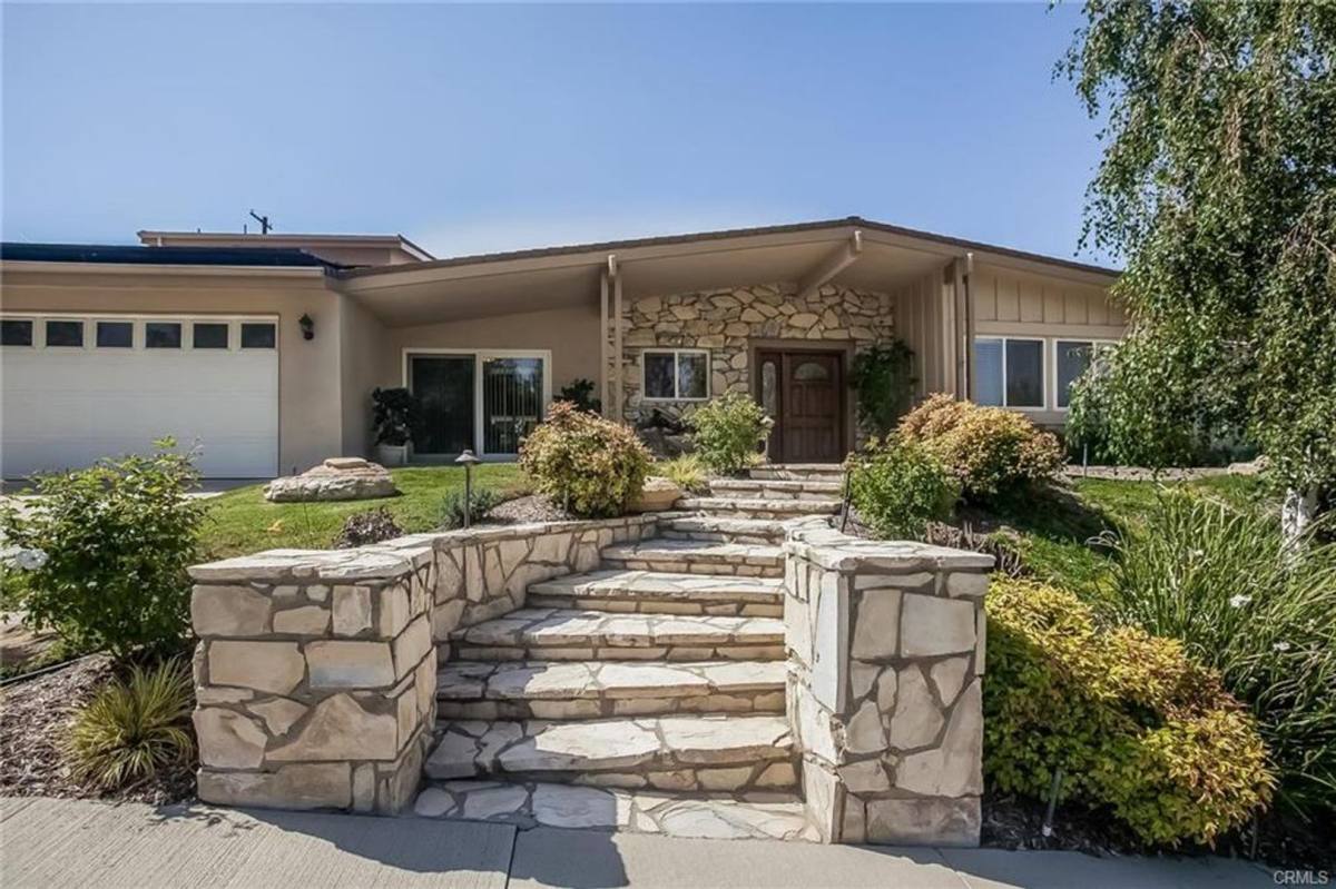 House for rent at 23825 Killion St, Woodland Hills, CA 91367