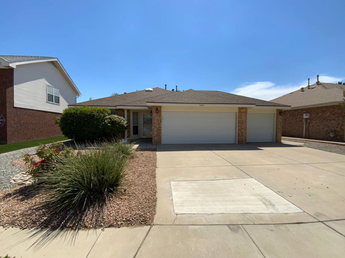 House for rent at 7024 Westford Place NW, Albuquerque, NM 87114