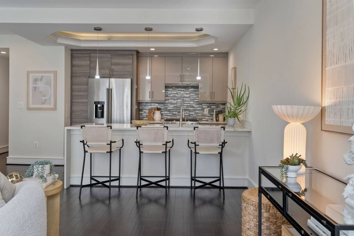 Condo for rent at 3321 16th St NW #205, Washington, DC 20010